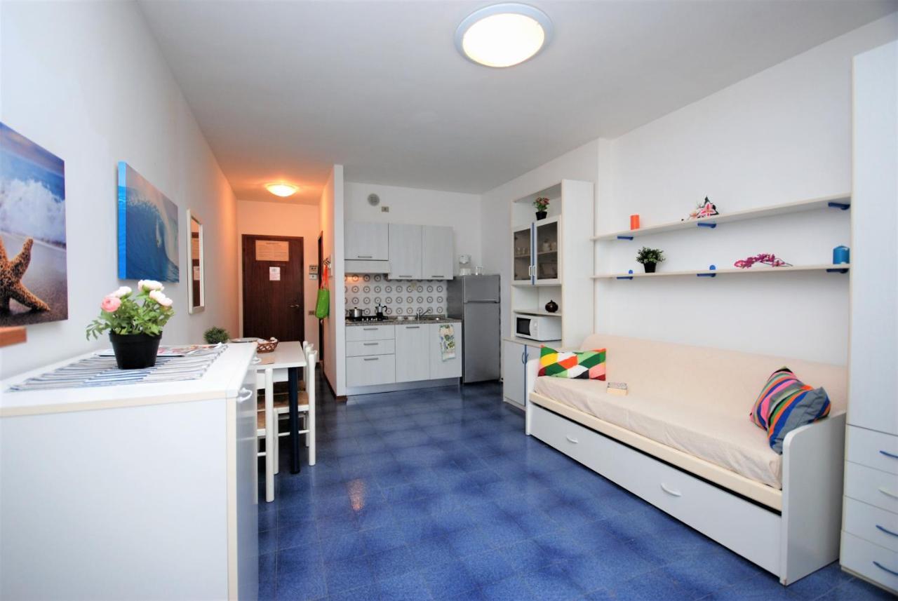 Residenza La Meridiana Lignano Sabbiadoro Buitenkant foto